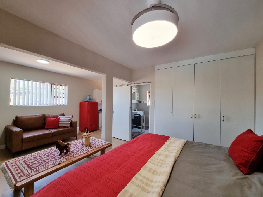 4 Bedroom Property for Sale in Wavecrest Eastern Cape